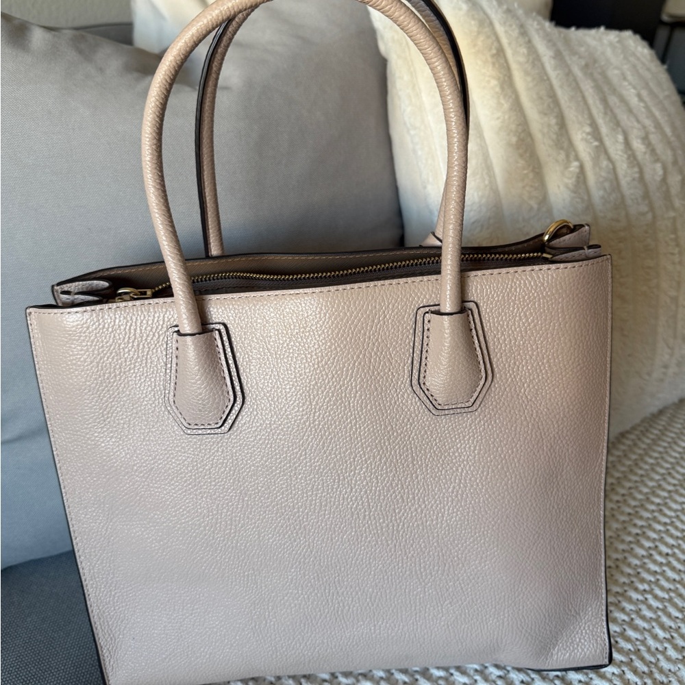 Michael Kors Mercer Leather Tote Bag - Picture 3 of 11